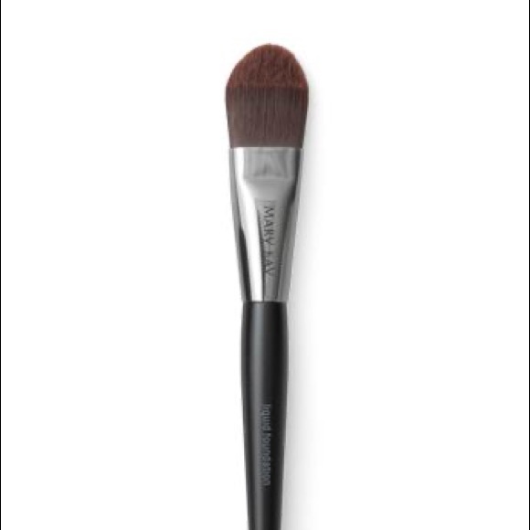 Liquid Foundation Brush - Picture 1 of 3